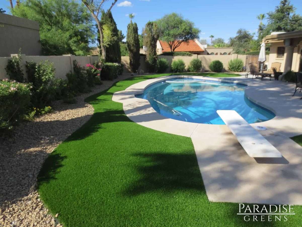 luxurious artificial lawns - installation example