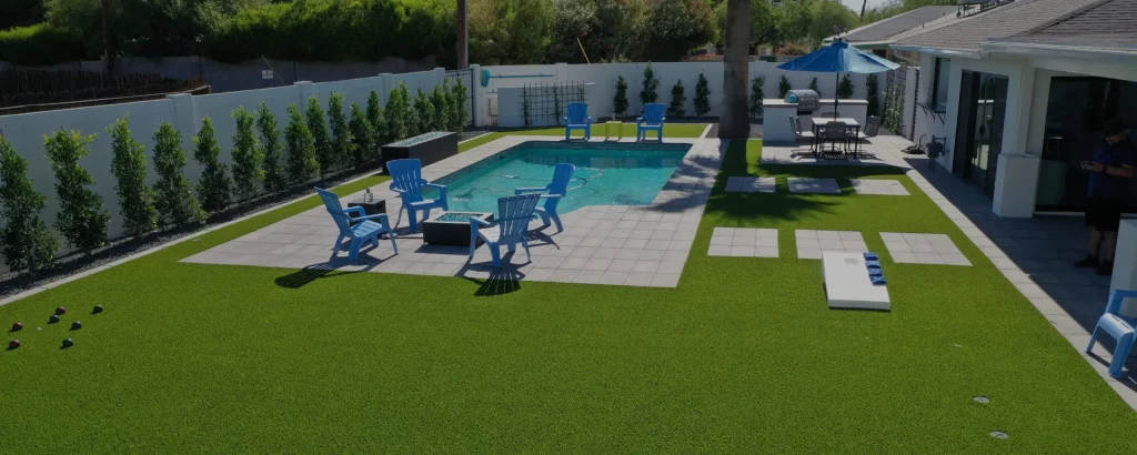 Paradise Greens artificial grass lawn poolside